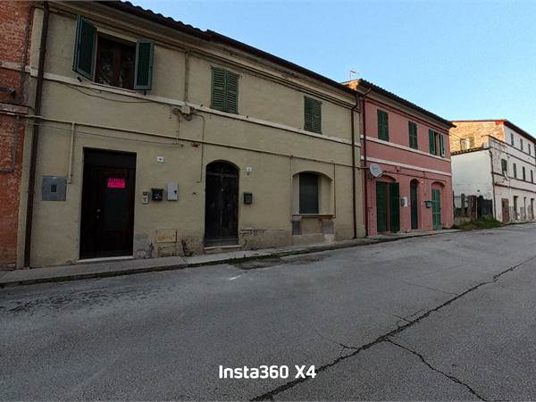 Casa terra-cielo in accosto a Jesi (AN)
