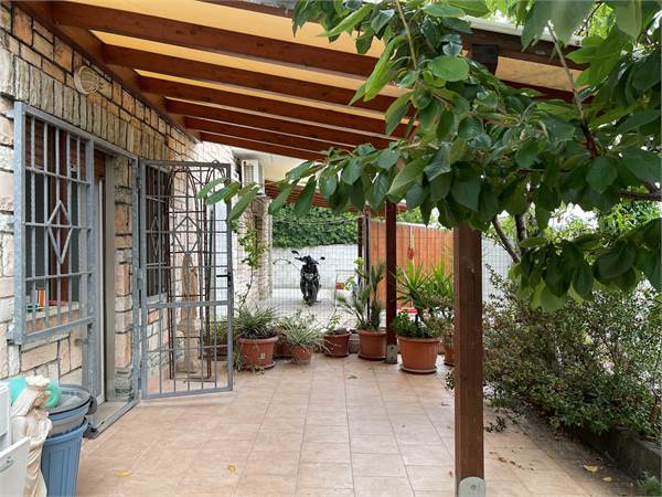 Porzione villa fronte mare a  Marina di Montemarciano (AN)